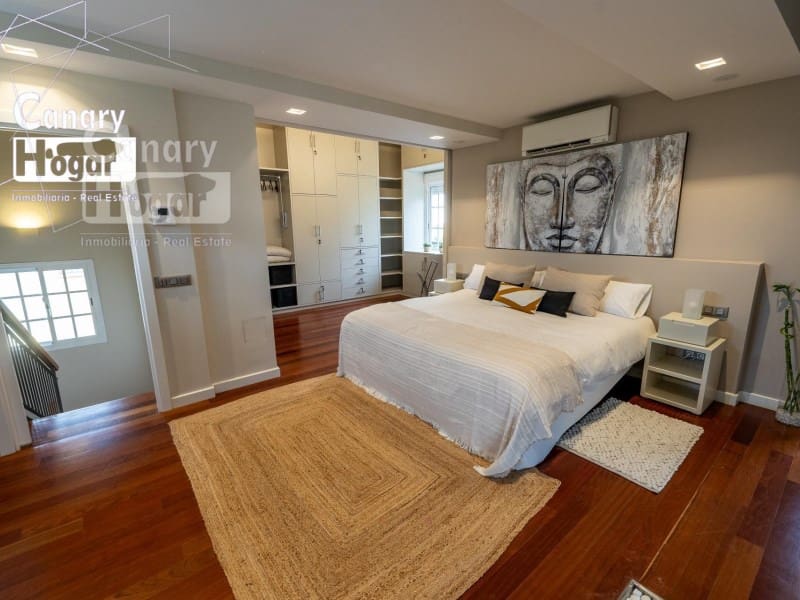3 bedroom Villa for sale in Costa Adeje with pool garage - € 1,499,000 (Ref: 9834133)