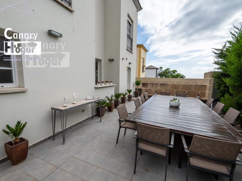 3 bedroom Villa for sale in Costa Adeje with pool garage - € 1,499,000 (Ref: 9834133)