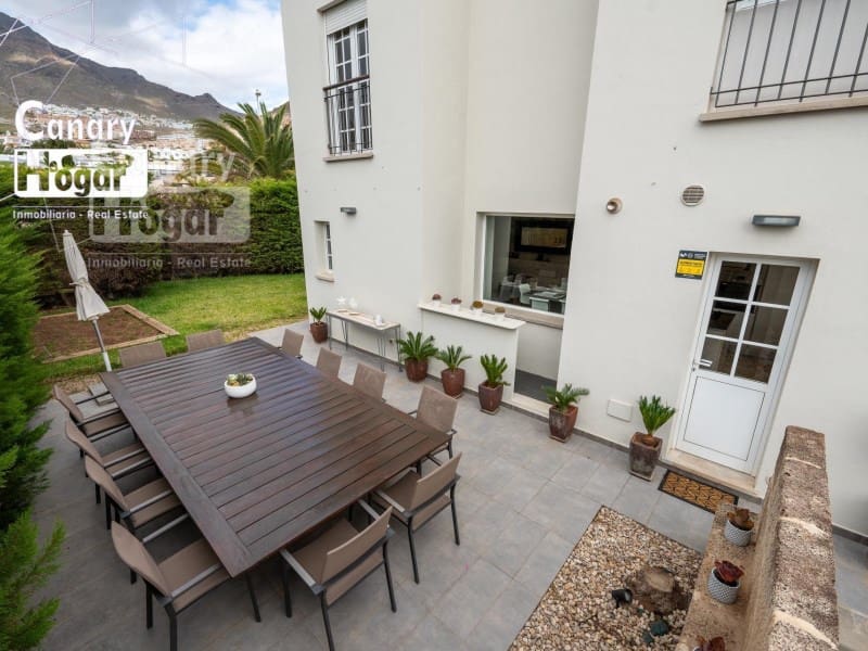 3 bedroom Villa for sale in Costa Adeje with pool garage - € 1,499,000 (Ref: 9834133)