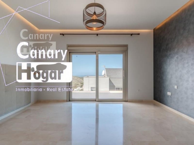5 bedroom Villa for sale in Costa Adeje with pool garage - € 2,100,000 (Ref: 9834134)