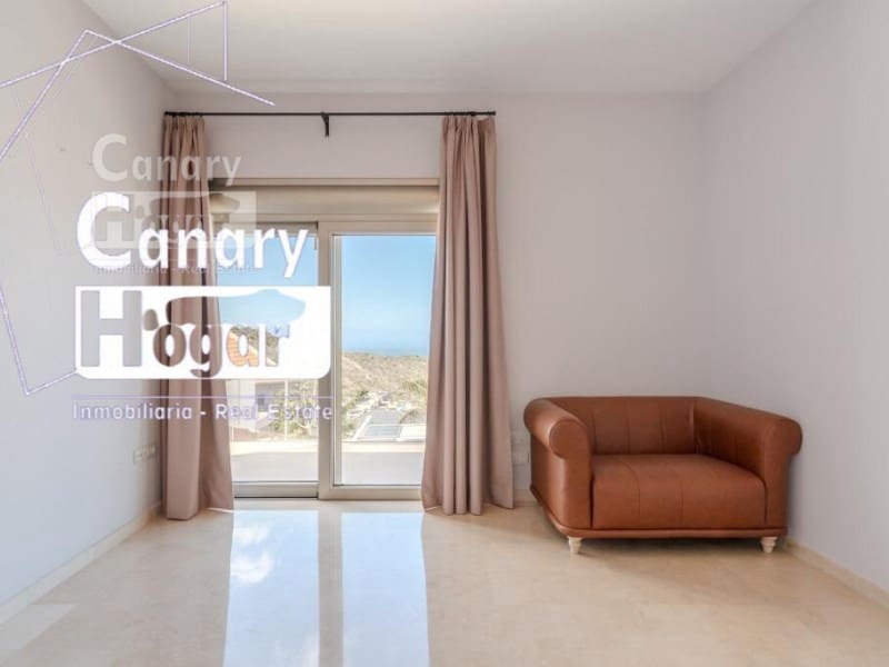 5 bedroom Villa for sale in Costa Adeje with pool garage - € 2,100,000 (Ref: 9834134)