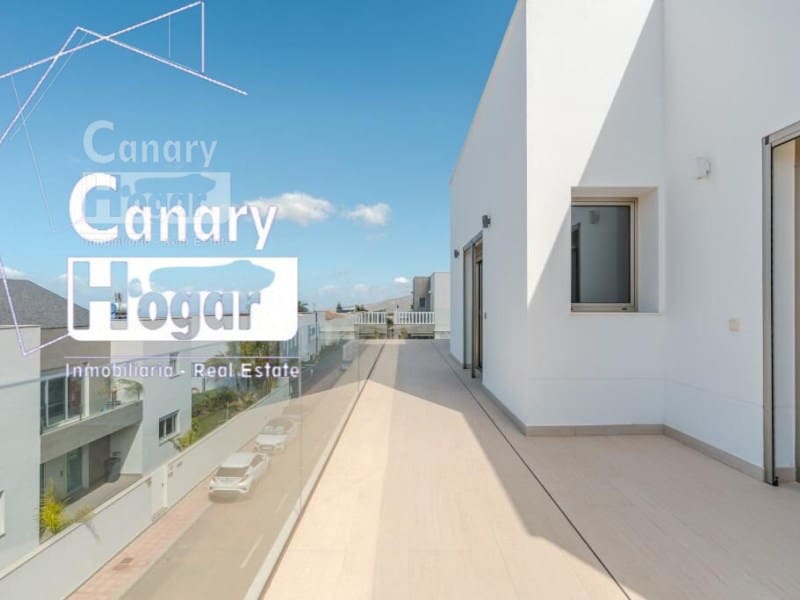 5 bedroom Villa for sale in Costa Adeje with pool garage - € 2,100,000 (Ref: 9834134)