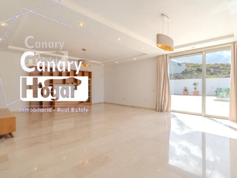 5 bedroom Villa for sale in Costa Adeje with pool garage - € 2,100,000 (Ref: 9834134)