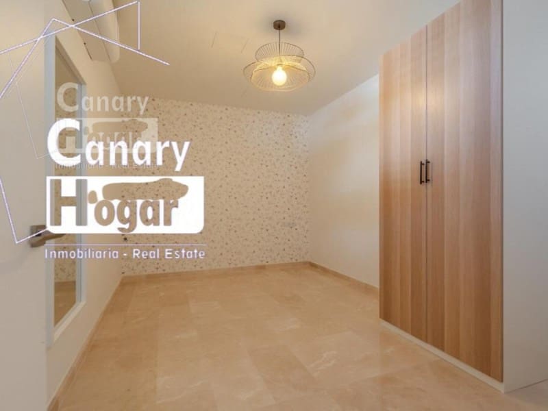 5 bedroom Villa for sale in Costa Adeje with pool garage - € 2,100,000 (Ref: 9834134)
