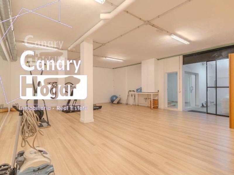 5 bedroom Villa for sale in Costa Adeje with pool garage - € 2,100,000 (Ref: 9834134)
