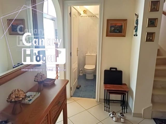 Ático de 2 habitaciones en Los Cristianos, Arona en venta con garaje - 750.000 € (Ref: 9834136)