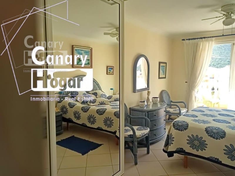 Ático de 2 habitaciones en Los Cristianos en venta con garaje - 750.000 € (Ref: 9834136)