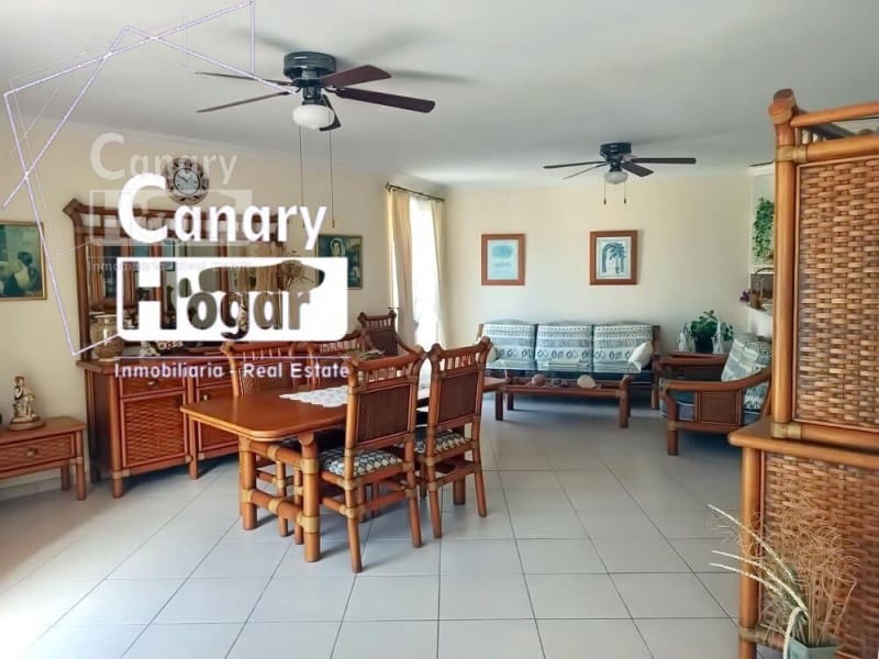 Ático de 2 habitaciones en Los Cristianos en venta con garaje - 750.000 € (Ref: 9834136)