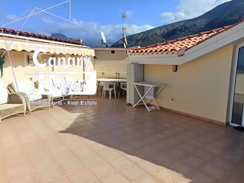 Ático de 2 habitaciones en Los Cristianos en venta con garaje - 750.000 € (Ref: 9834136)