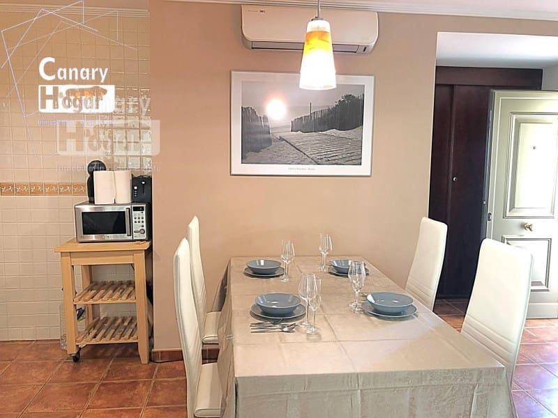 2 bedroom Villa for sale in Los Abrigos with garage - € 577,000 (Ref: 9834138)