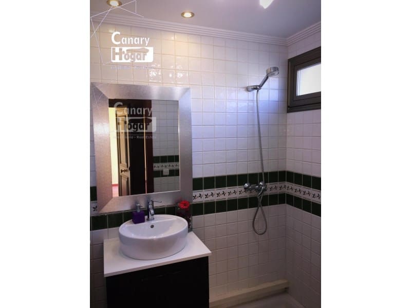 2 bedroom Villa for sale in Los Abrigos with garage - € 577,000 (Ref: 9834138)