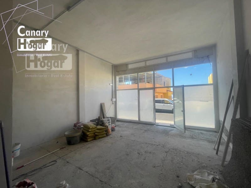 Commercial for sale in Adeje - € 185,000 (Ref: 9834139)