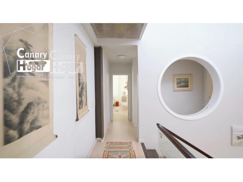 4 chambre Villa/Maison à vendre à Playa Fanabe avec piscine garage - 2 625 000 € (Ref: 9834143)