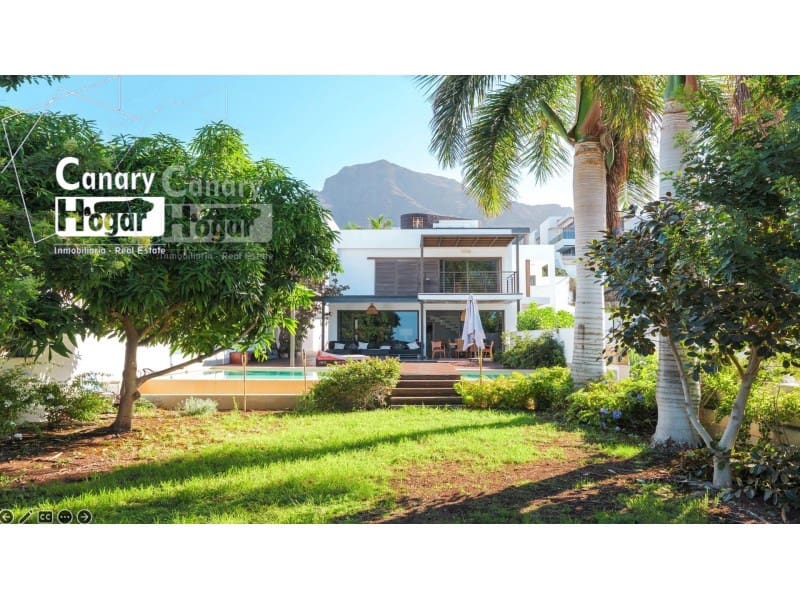 4 chambre Villa/Maison à vendre à Playa Fanabe avec piscine garage - 2 625 000 € (Ref: 9834143)
