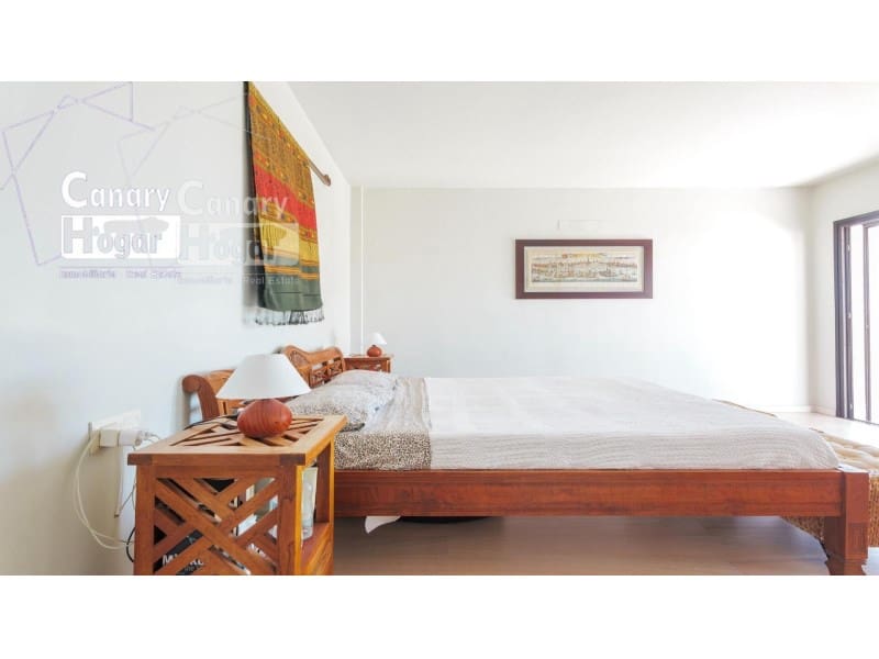 4 chambre Villa/Maison à vendre à Playa Fanabe avec piscine garage - 2 625 000 € (Ref: 9834143)
