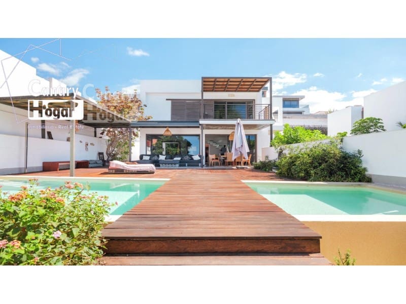 4 chambre Villa/Maison à vendre à Playa Fanabe avec piscine garage - 2 625 000 € (Ref: 9834143)