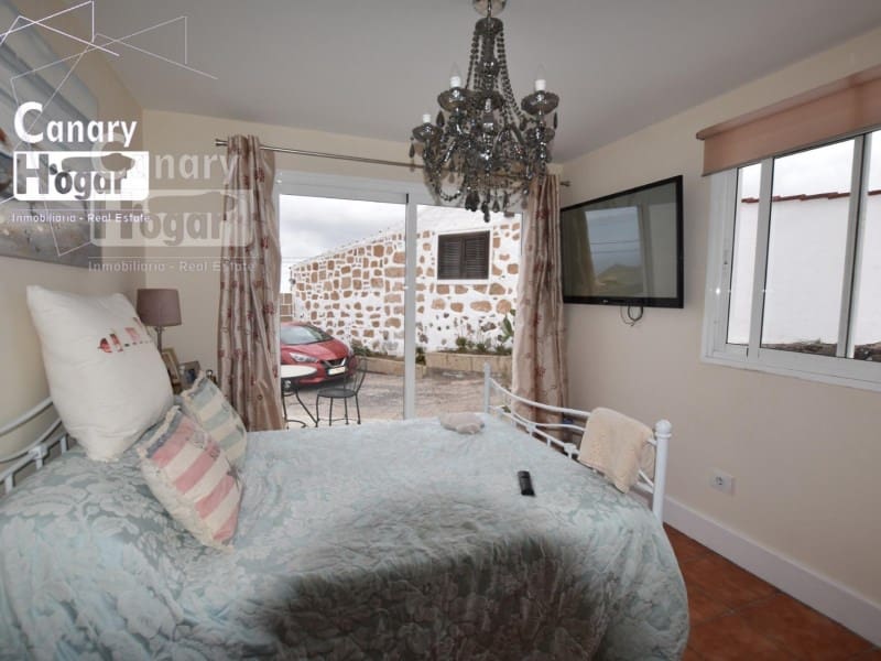 3 bedroom Finca/Country House for sale in San Miguel de Abona with garage - € 420,000 (Ref: 9834148)
