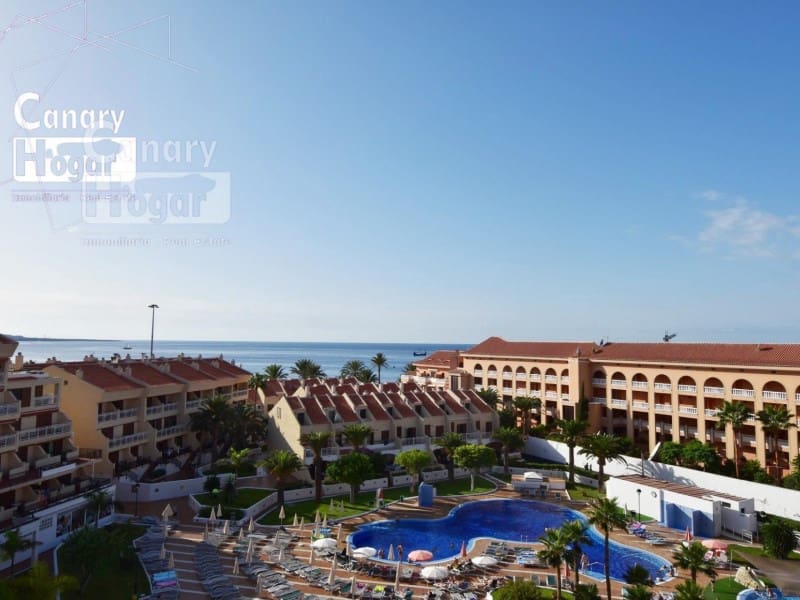 4 bedroom Villa for sale in Playa de las Americas - € 880,000 (Ref: 9834151)