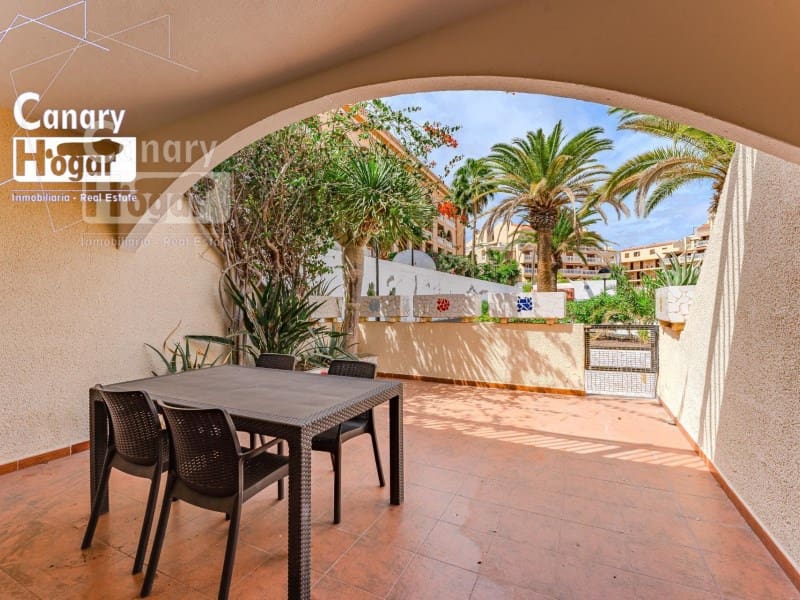 4 bedroom Villa for sale in Playa de las Americas - € 880,000 (Ref: 9834151)