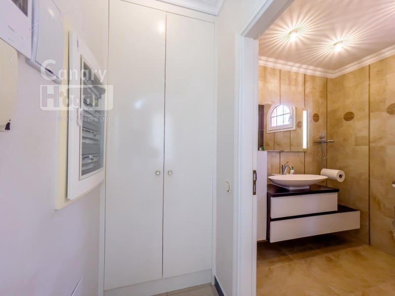 3 soveværelse Villa til salg i Playa del Duque med garage - € 2.999.000 (Ref: 9834152)