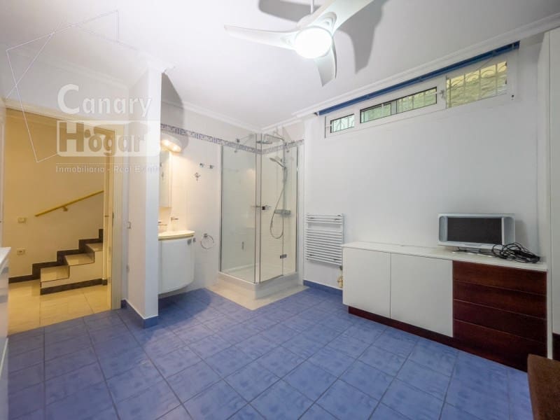 3 soveværelse Villa til salg i Playa del Duque med garage - € 2.999.000 (Ref: 9834152)