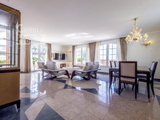 3 soveværelse Villa til salg i Playa del Duque, Adeje med garage - € 2.999.000 (Ref: 9834152)