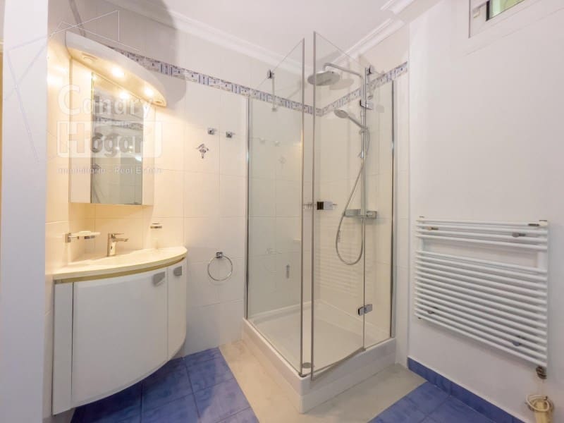 3 soveværelse Villa til salg i Playa del Duque med garage - € 2.999.000 (Ref: 9834152)
