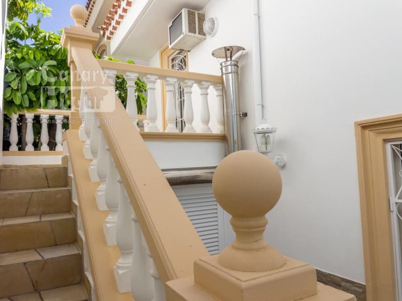 3 soveværelse Villa til salg i Playa del Duque med garage - € 2.999.000 (Ref: 9834152)