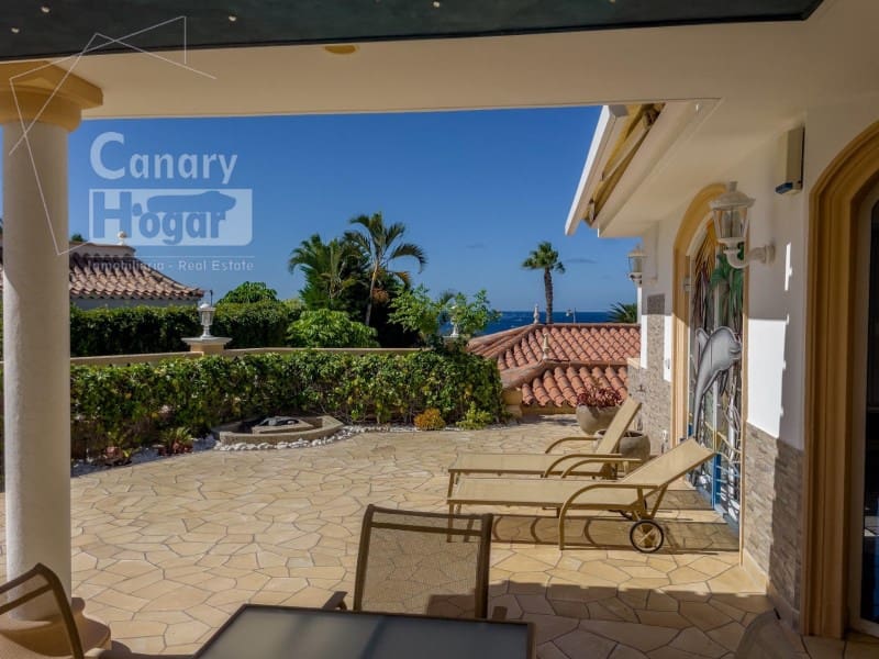 3 soveværelse Villa til salg i Playa del Duque med garage - € 2.999.000 (Ref: 9834152)