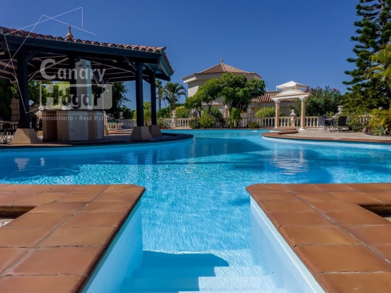 3 soveværelse Villa til salg i Playa del Duque med garage - € 2.999.000 (Ref: 9834152)