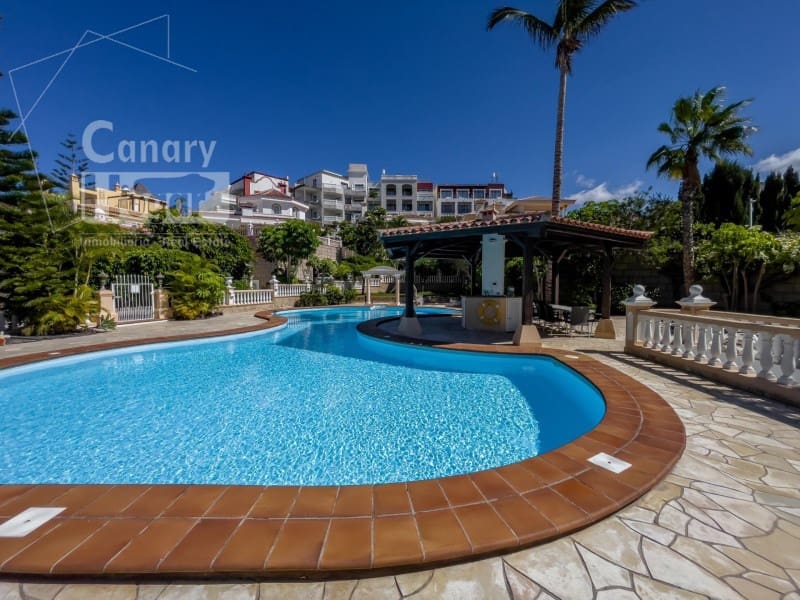 3 soveværelse Villa til salg i Playa del Duque med garage - € 2.999.000 (Ref: 9834152)