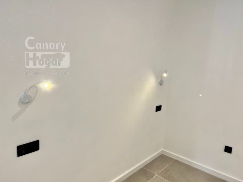 3 bedroom Flat for sale in Costa del Silencio with pool garage - € 685,000 (Ref: 9834159)