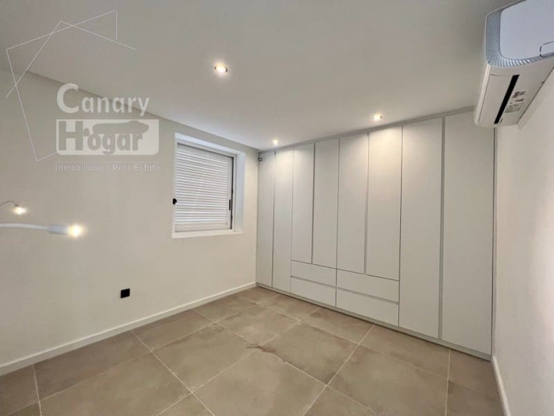 3 bedroom Flat for sale in Costa del Silencio with pool garage - € 685,000 (Ref: 9834159)