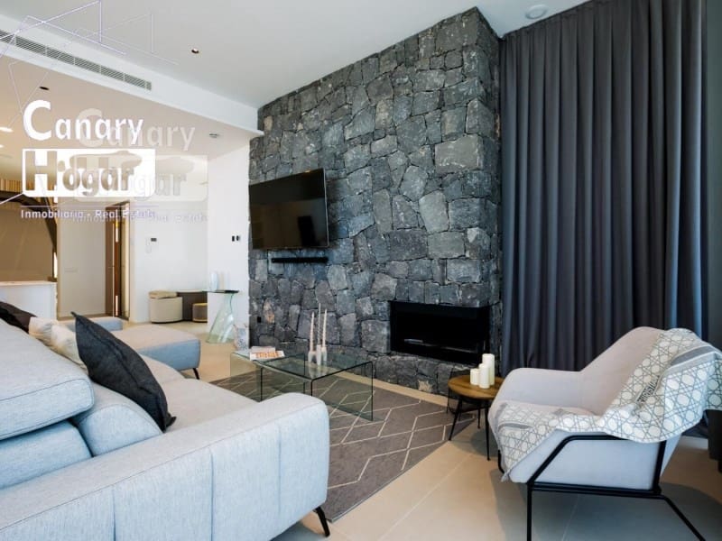 3 bedroom Villa for sale in Guia de Isora with pool garage - € 1,830,000 (Ref: 9834162)