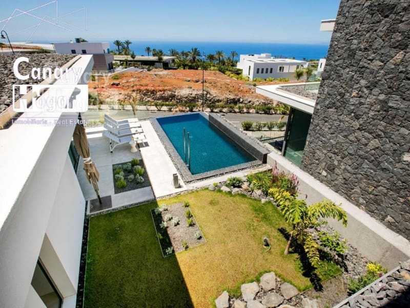 3 bedroom Villa for sale in Guia de Isora with pool garage - € 1,830,000 (Ref: 9834162)