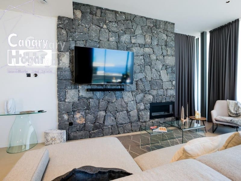 3 bedroom Villa for sale in Guia de Isora with pool garage - € 1,830,000 (Ref: 9834162)