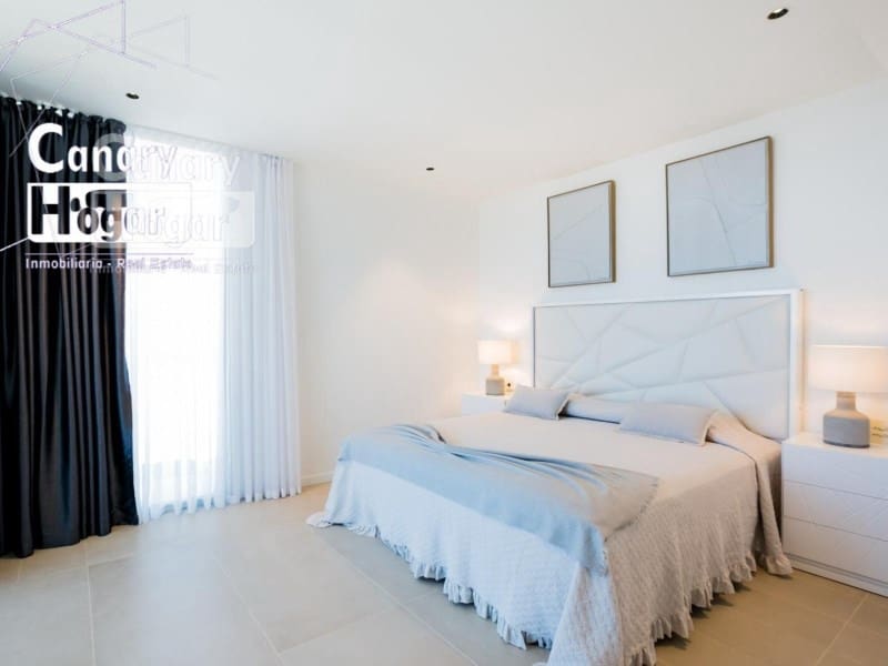 3 bedroom Villa for sale in Guia de Isora with pool garage - € 1,830,000 (Ref: 9834162)