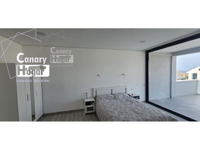4 soverom Villa til salgs i Costa Adeje med svømmebasseng garasje - € 1 750 000 (Ref: 9834163)