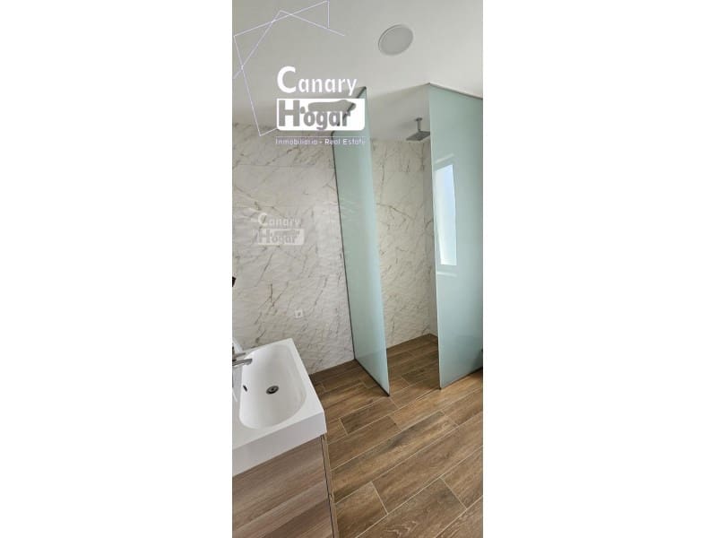 4 soverom Villa til salgs i Costa Adeje med svømmebasseng garasje - € 1 750 000 (Ref: 9834163)