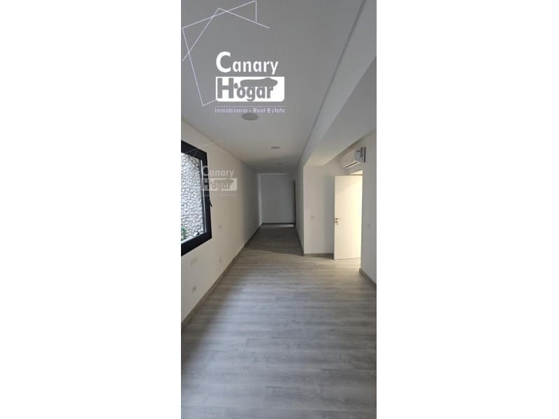 4 soverom Villa til salgs i Costa Adeje med svømmebasseng garasje - € 1 750 000 (Ref: 9834163)