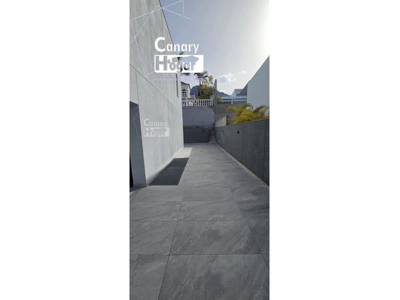 4 soverom Villa til salgs i Costa Adeje med svømmebasseng garasje - € 1 750 000 (Ref: 9834163)