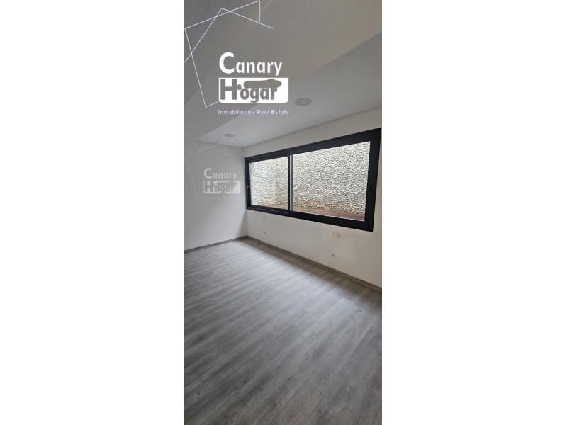 4 soverom Villa til salgs i Costa Adeje med svømmebasseng garasje - € 1 750 000 (Ref: 9834163)