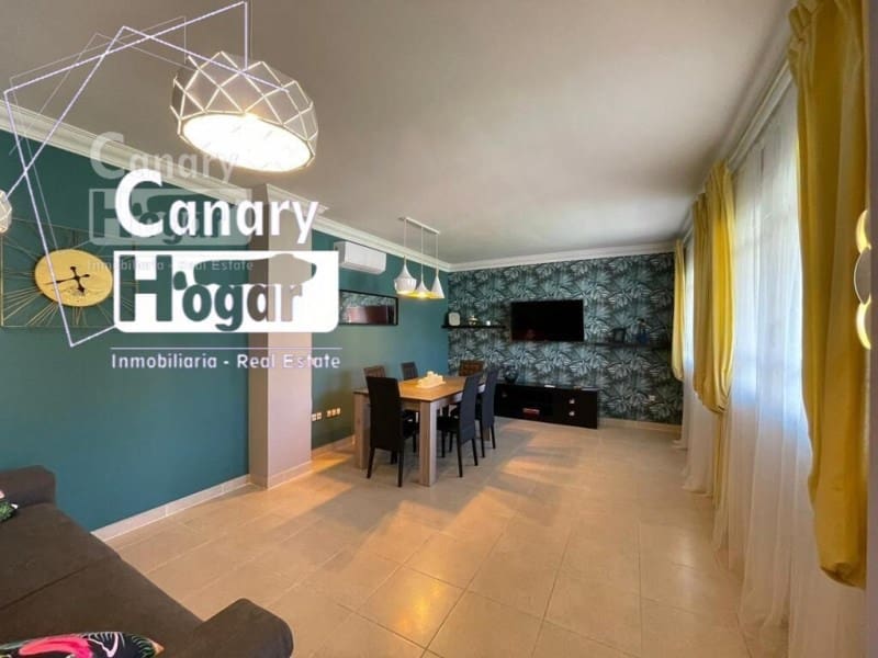 4 bedroom Villa for sale in Los Cristianos with pool garage - € 775,000 (Ref: 9834165)