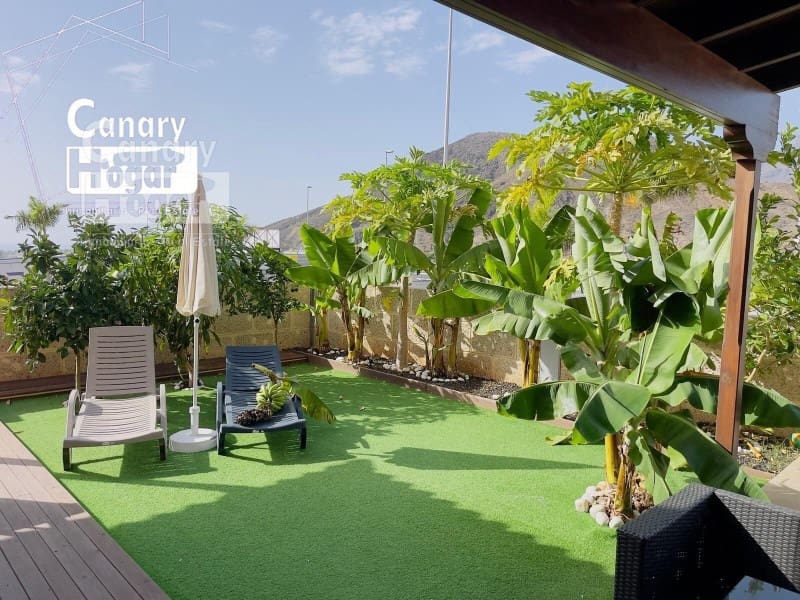 4 bedroom Villa for sale in Los Cristianos with pool garage - € 775,000 (Ref: 9834165)