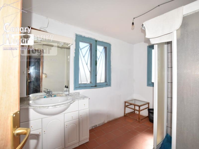 4 bedroom Villa for sale in Adeje with garage - € 950,000 (Ref: 9834166)