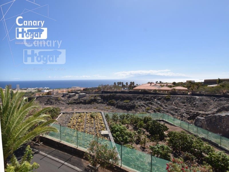 4 bedroom Villa for sale in Adeje with garage - € 950,000 (Ref: 9834166)