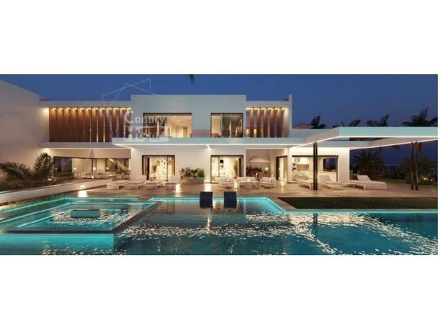 Bouwgrond te koop in La Caleta Adeje, Adeje - € 2.650.000 (Ref: 9834168)