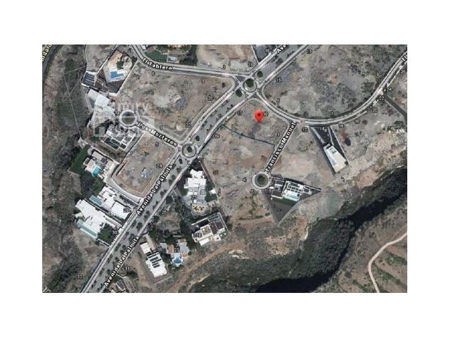 Bouwgrond te koop in La Caleta Adeje, Adeje - € 2.650.000 (Ref: 9834168)