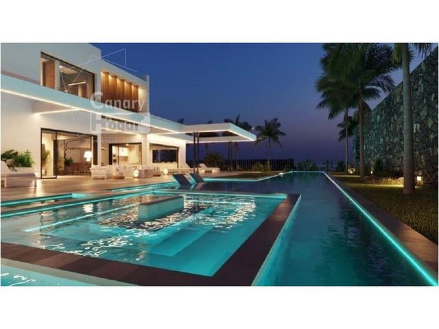 Bouwgrond te koop in La Caleta Adeje, Adeje - € 2.650.000 (Ref: 9834168)