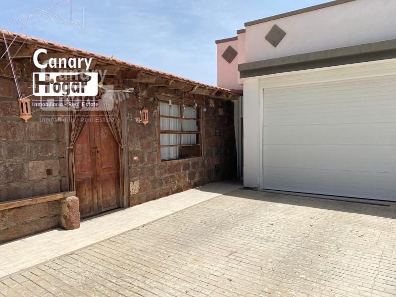 5 bedroom Finca/Country House for sale in Guaza with pool garage - € 1,600,000 (Ref: 9834170)